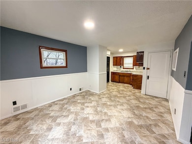 1206 Pitkin Ave, Akron, OH 44310 - photo 7