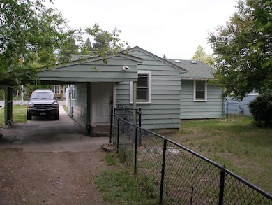 1424 E Rowan Ave, Spokane, WA 99207 - photo 2