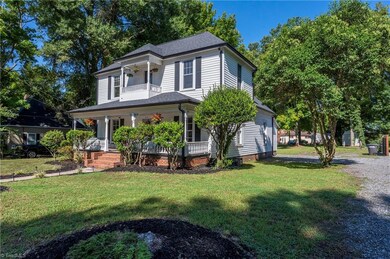 511 Stockton St, Statesville, NC 28677 - photo 2