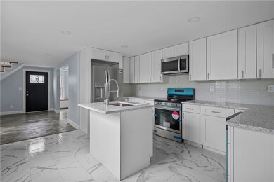 89 Holly St, Riverside, RI 02915 - photo 4