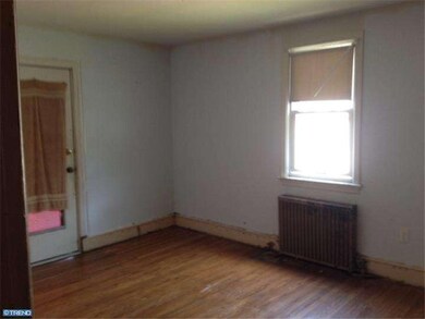 327 Orlando Ave, Gloucester City, NJ 08030 - photo 4