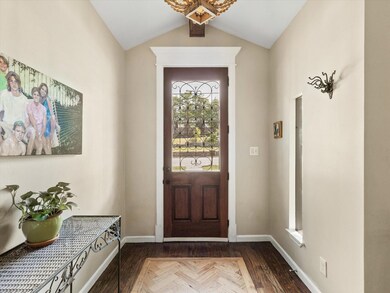 608 W Columbia St, Weatherford, TX 76086 - photo 3