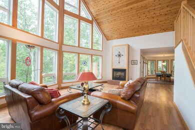 756 Wisteria Ln, Berkeley Springs, WV 25411 - photo 5