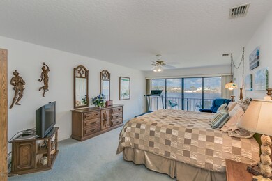 38_32Marina8817_mls