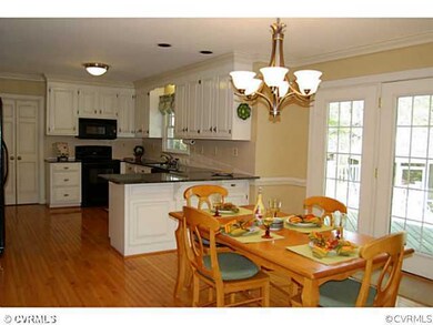 10930 Lansdowne Ct, Midlothian, VA 23113 - photo 3