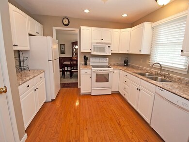 Fully equipped kitchen offering new counter tops a