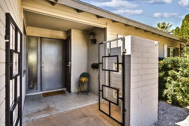 003_Front Entry