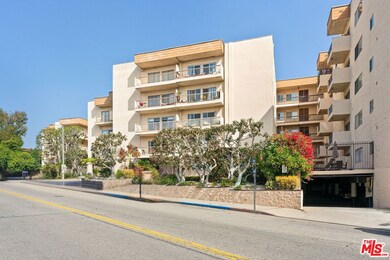 612 S Barrington Ave unit 317, Los Angeles, CA 90049 - photo 2
