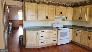 353 E Ridge St, Nanticoke, PA 18634 - photo 4