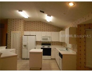 560 Lake Cypress Cir, Oldsmar, FL 34677 - photo 3