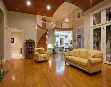 Den/Family/Great Room