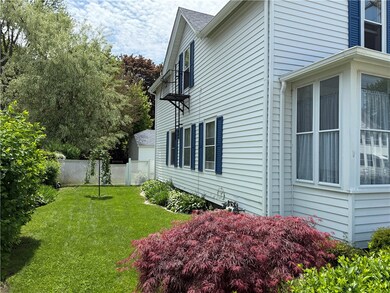 182 Newland Ave, Woonsocket, RI 02895 - photo 2