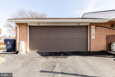 68 Hade Rd, Saint Thomas, PA 17252 - photo 4