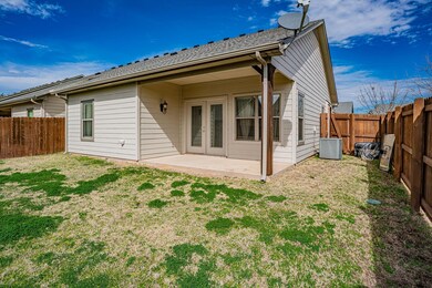 2227 Cobblestone Ct, Granbury, TX 76049 - photo 3