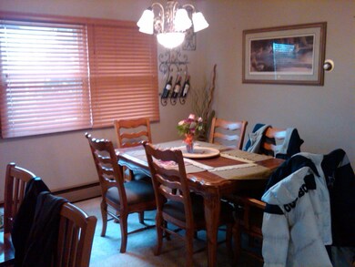 115 Lakeview Ln, Mitchell, SD 57301 - photo 2