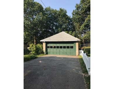 27 Longfellow Rd, Worcester, MA 01602 - photo 3