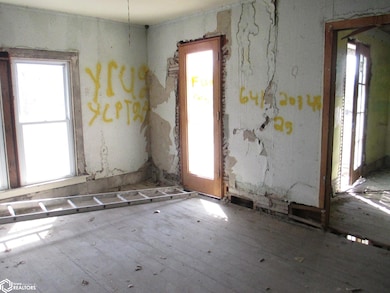 1003 Orchard Ave, Chariton, IA 50049 - photo 7