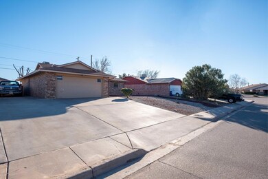 738 Candlewood Dr, Alamogordo, NM 88310 - photo 4