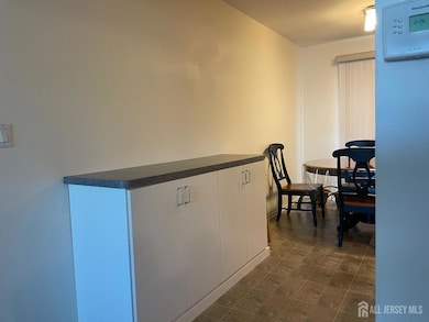 182 Evergreen Rd unit 3B, Edison, NJ 08837 - photo 5