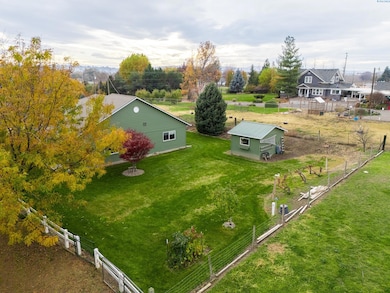 7611 van Belle Rd, Sunnyside, WA 98944 - photo 6