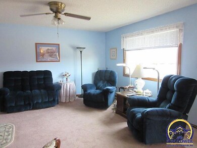 3712 SW Arvonia Place, Topeka, KS 66610 - photo 6