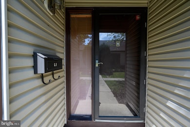 1L Twin Rivers Dr, East Windsor, NJ 08520 - photo 2