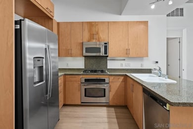 M2i unit 502, San Diego, CA 92101 - photo 5