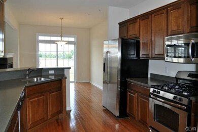 4472 Lenni Cir unit 27, Emmaus, PA 18049 - photo 3