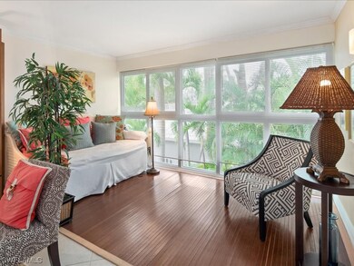 Additional seating lounge area off the living room