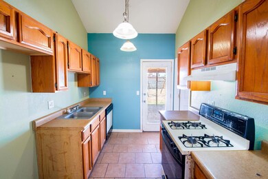 513 Bram Place, Horizon City, TX 79928 - photo 6