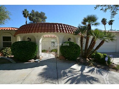 3681 Meadowcrest Dr, Las Vegas, NV 89121 - photo 4