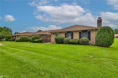 2785 Rolling Green Place unit D424, Macungie, PA 18062 - photo 2