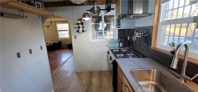 15763 Cottonwood St, Victorville, CA 92395 - photo 7