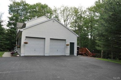 115 Longwoods Dr, Saylorsburg, PA 18353 - photo 2