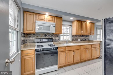 21 Ellis St unit 1ST FLOOR, Haddonfield, NJ 08033 - photo 5