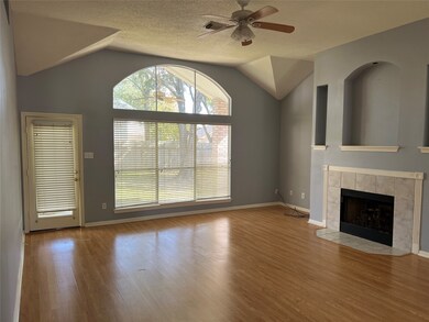 25806 Bearborough Dr, Spring, TX 77386 - photo 4