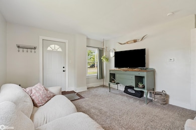 132 Green St, Center Point, IA 52213 - photo 5