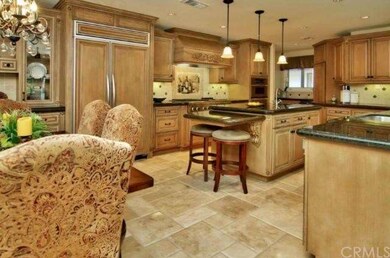 Gorgeous Custom Cabinetry w/ Granite, Travertine, 