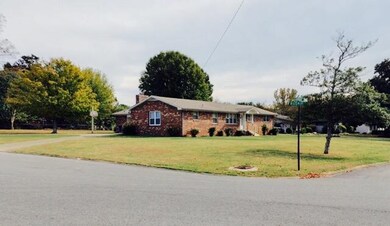 108 Ashwood Dr, Shelbyville, TN 37160 - photo 2