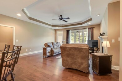 03_114 Daleyuhski Trace_Living01