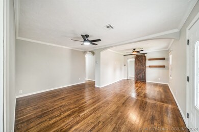 705 E 9th St, Claremore, OK 74017 - photo 2