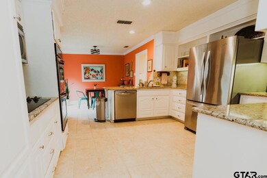 5409 5409 Brandon Ct, Tyler, TX 75703 - photo 6