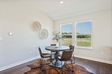 1106 Branchwood Ln, Raymore, MO 64083 - photo 6