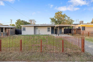 1138 W Lansing Way, Fresno, CA 93705 - photo 2