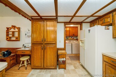 1212 N Miller Dr, Claremore, OK 74017 - photo 7