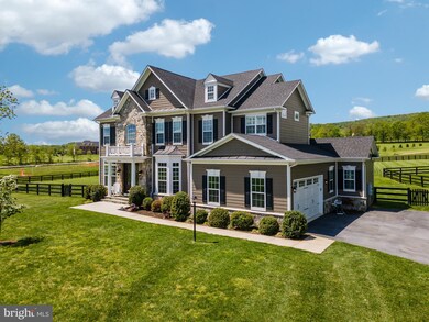 35543 Greyfriar Dr, Round Hill, VA 20141 - photo 2