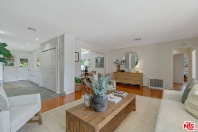 19427 Lemay St, Reseda, CA 91335 - photo 5