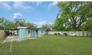7634 Carothers St, Houston, TX 77028 - photo 3