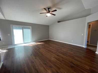 219 Lustan Dr, Crestview, FL 32536 - photo 4