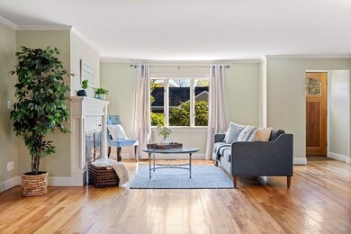 19 May St, Marblehead, MA 01945 - photo 6